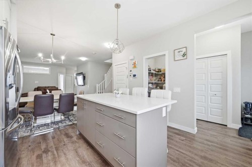 4 Cornergate Place Ne, Calgary, AB - Indoor Photo Showing Kitchen With Upgraded Kitchen