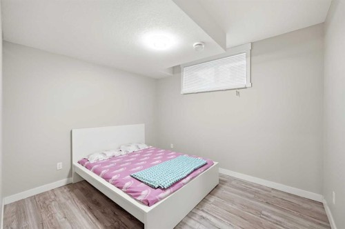 4 Cornergate Place Ne, Calgary, AB - Indoor Photo Showing Bedroom