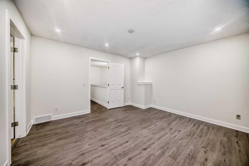 79 Saddlebrook Way Ne, Calgary, AB - Indoor Photo Showing Other Room