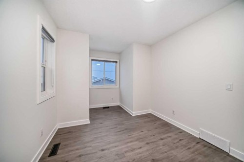 79 Saddlebrook Way Ne, Calgary, AB - Indoor Photo Showing Other Room