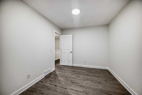 79 Saddlebrook Way Ne, Calgary, AB - Indoor Photo Showing Other Room