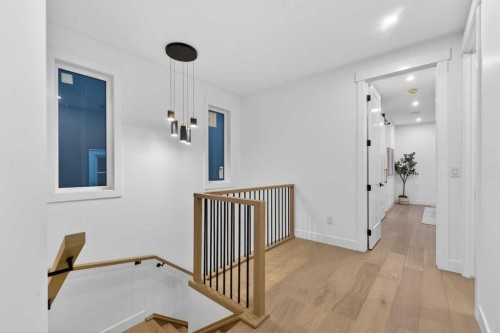 223 29 Avenue Nw, Calgary, AB - Indoor Photo Showing Other Room