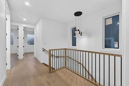 223 29 Avenue Nw, Calgary, AB - Indoor Photo Showing Other Room