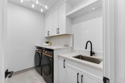 223 29 Avenue Nw, Calgary, AB - Indoor Photo Showing Kitchen