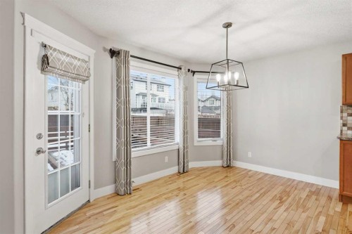 32 Evanscove Heights Nw, Calgary, AB - Indoor Photo Showing Other Room