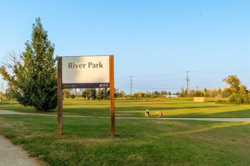 1739 48 Avenue Sw, Calgary, AB - Outdoor With View