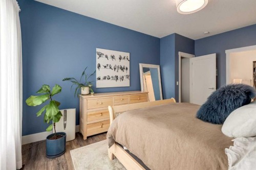 95 Sierra Morena Manor Sw, Calgary, AB - Indoor Photo Showing Bedroom