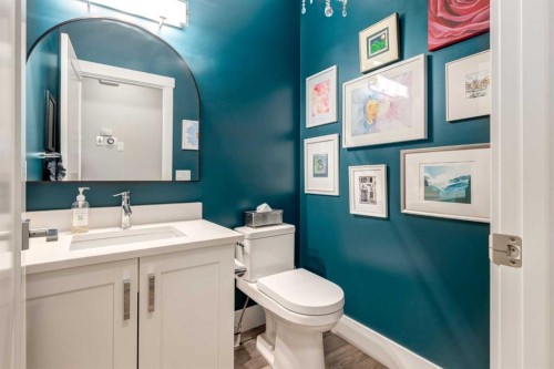 95 Sierra Morena Manor Sw, Calgary, AB - Indoor Photo Showing Bathroom