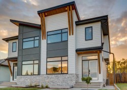 2231 35 Street SW Calgary, AB T3E 2X7