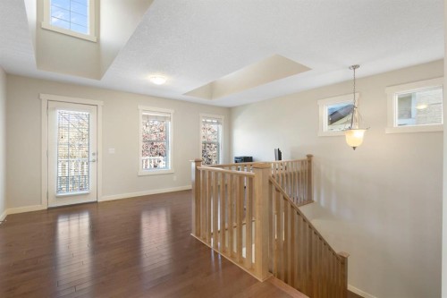 5550 Henwood Street Sw, Calgary, AB - Indoor Photo Showing Other Room