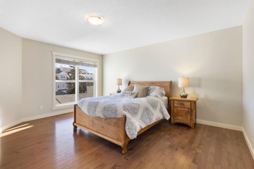 5550 Henwood Street Sw, Calgary, AB - Indoor Photo Showing Bedroom
