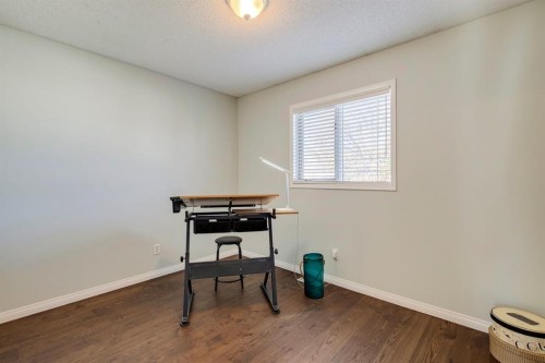 19 Sunlake Gardens Se, Calgary, AB - Indoor