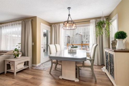 82 Cranwell Common Se, Calgary, AB - Indoor Photo Showing Dining Room
