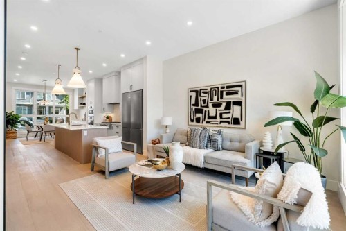 1130A Regent Crescent Ne, Calgary, AB - Indoor Photo Showing Living Room