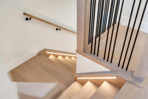 1130A Regent Crescent Ne, Calgary, AB - Indoor Photo Showing Other Room