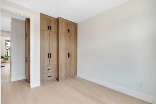 1130A Regent Crescent Ne, Calgary, AB - Indoor Photo Showing Other Room