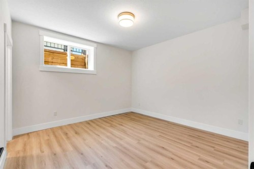 1130A Regent Crescent Ne, Calgary, AB - Indoor Photo Showing Other Room