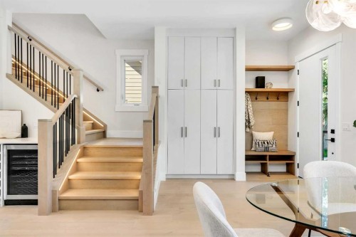 1130A Regent Crescent Ne, Calgary, AB - Indoor Photo Showing Other Room