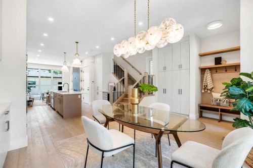 1130A Regent Crescent Ne, Calgary, AB - Indoor Photo Showing Dining Room