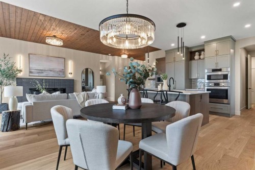 8 Westmount Point, Okotoks, AB - Indoor Photo Showing Dining Room
