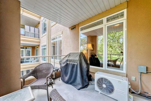 7204-14 Hemlock Crescent Sw, Calgary, AB - Outdoor With Exterior