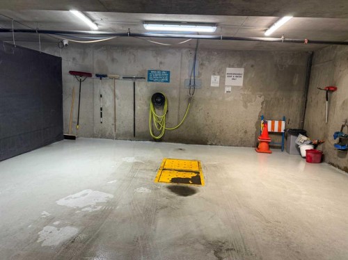 7204-14 Hemlock Crescent Sw, Calgary, AB - Indoor Photo Showing Basement