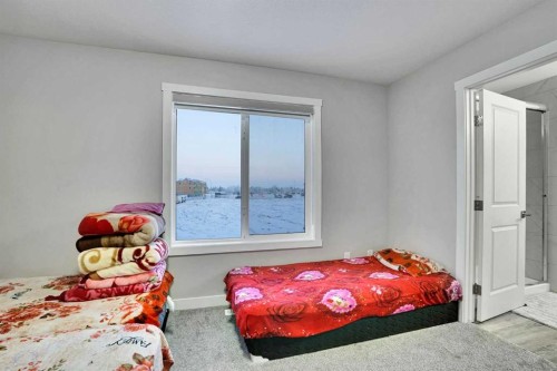 14 Belvedere Common Se, Calgary, AB - Indoor Photo Showing Bedroom