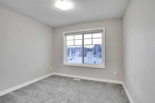14 Belvedere Common Se, Calgary, AB - Indoor Photo Showing Other Room