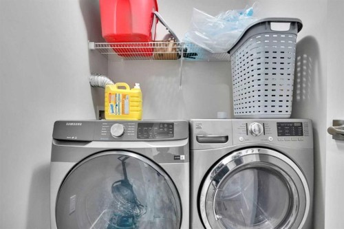 14 Belvedere Common Se, Calgary, AB - Indoor Photo Showing Laundry Room