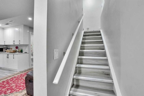 14 Belvedere Common Se, Calgary, AB - Indoor Photo Showing Other Room