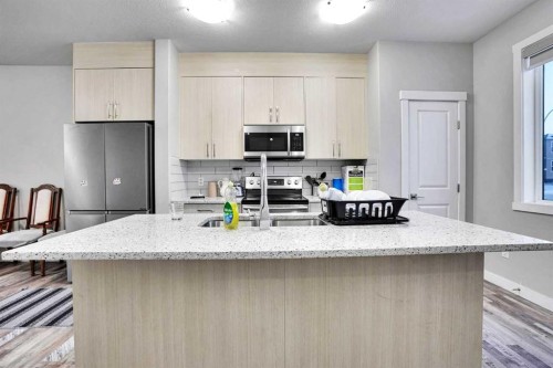 14 Belvedere Common Se, Calgary, AB - Indoor Photo Showing Kitchen With Upgraded Kitchen