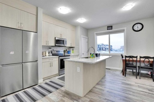 14 Belvedere Common Se, Calgary, AB - Indoor Photo Showing Kitchen