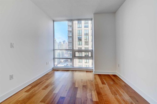 2404-1118 12 Avenue Sw, Calgary, AB - Indoor Photo Showing Other Room