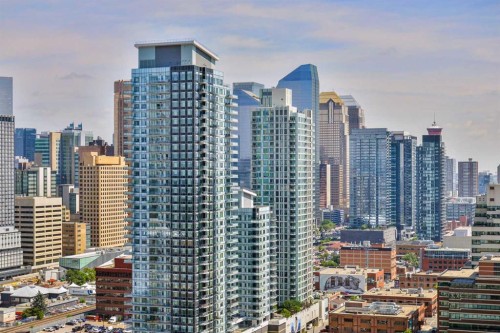 2404-1118 12 Avenue Sw, Calgary, AB - Outdoor With Facade