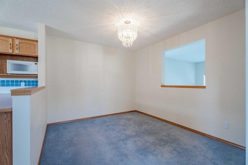 203 Anderson Grove Sw, Calgary, AB - Indoor Photo Showing Other Room