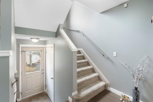 176 Prestwick Heights Se, Calgary, AB - Indoor Photo Showing Other Room
