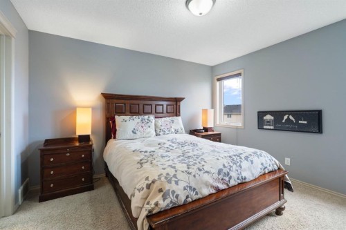 176 Prestwick Heights Se, Calgary, AB - Indoor Photo Showing Bedroom