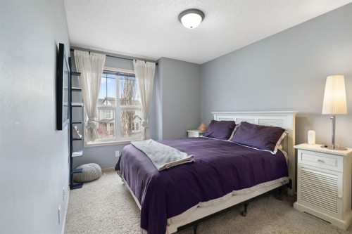 176 Prestwick Heights Se, Calgary, AB - Indoor Photo Showing Bedroom