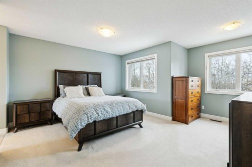 810 Wentworth Place Sw, Calgary, AB - Indoor Photo Showing Bedroom