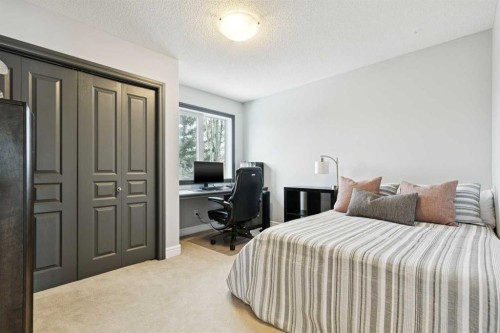 810 Wentworth Place Sw, Calgary, AB - Indoor Photo Showing Bedroom