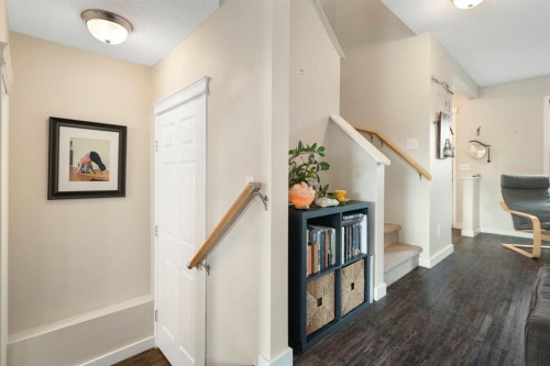 284 Copperfield Heights Se, Calgary, AB - Indoor Photo Showing Other Room