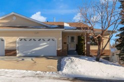 12 Vandoos Villas NW Calgary, AB T3A 4W3
