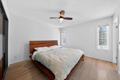 22 Shawinigan Rise Sw, Calgary, AB - Indoor Photo Showing Bedroom