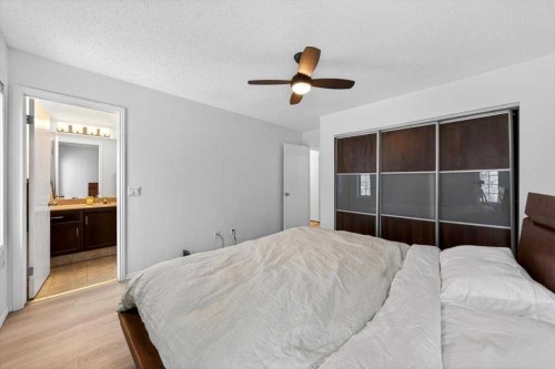22 Shawinigan Rise Sw, Calgary, AB - Indoor Photo Showing Bedroom