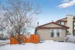3503 42 Street NE Calgary, AB T1Y 4S5