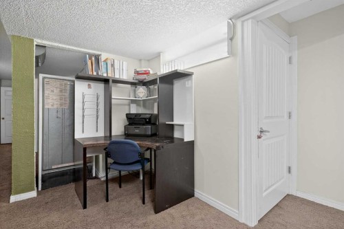 3503 42 Street Ne, Calgary, AB - Indoor