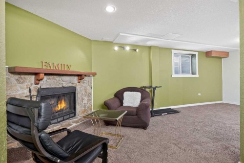 3503 42 Street Ne, Calgary, AB - Indoor With Fireplace