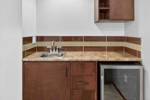 4358 Elgin Avenue Se, Calgary, AB - Indoor