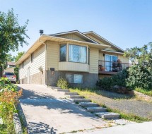 5 Fonda Drive SE Calgary, AB T2A 6E4