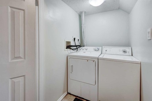 5 Fonda Drive Se, Calgary, AB - Indoor Photo Showing Laundry Room